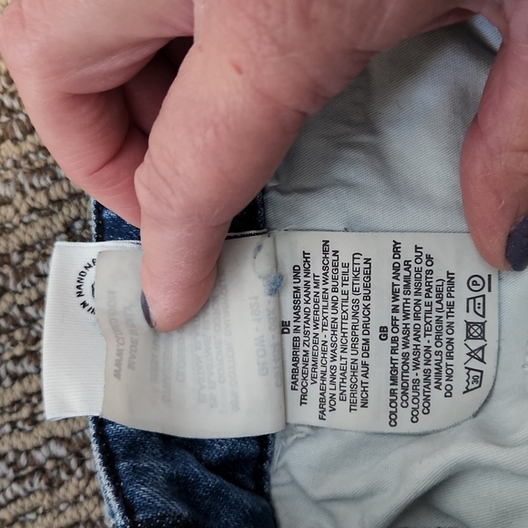 Closed Glow Jean's Size 28 - Picture 14 of 16